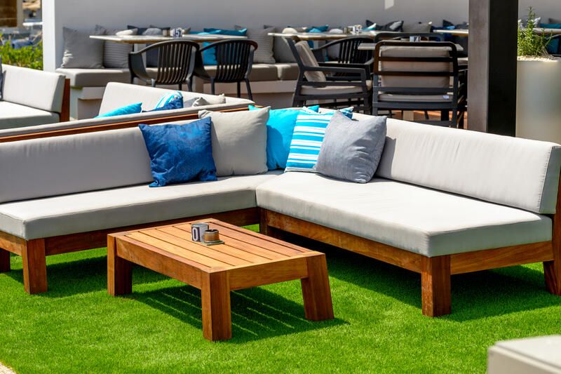 Outdoor Couch: Does Your Home Need One? This Will Help You Decide! - Shrubhub