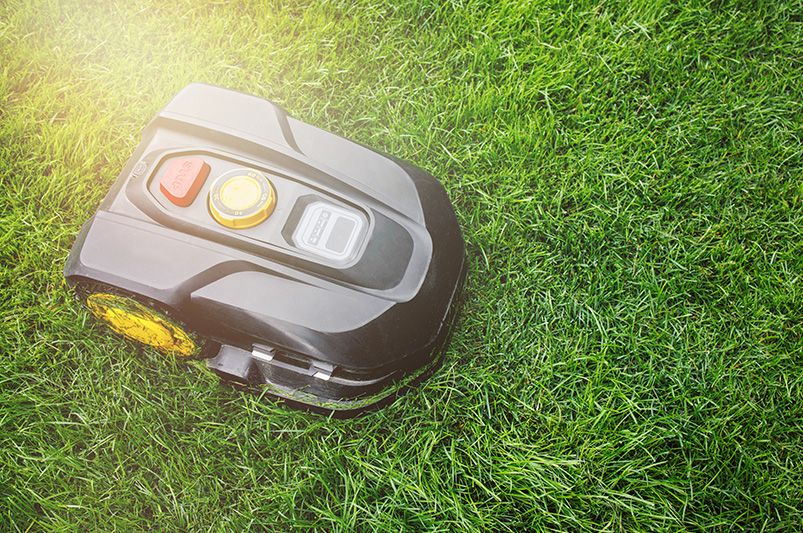 Robotic & Smart Tech in Landscaping: The Future of Smarter, Greener Yards - Shrubhub