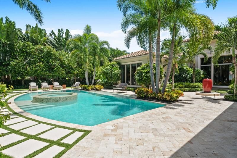 Traditional Luxury Designs: The Essentials of Classic Landscaping Design - Shrubhub