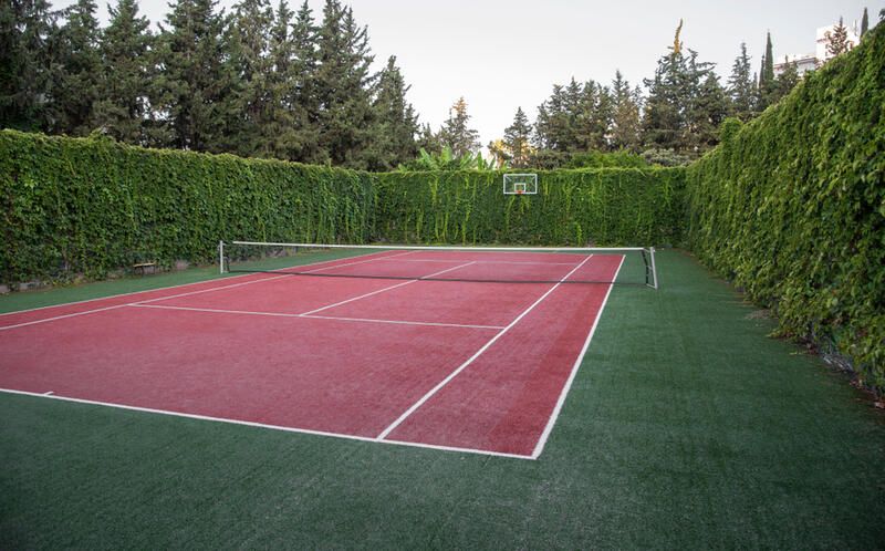 tennis_court_800.jpg