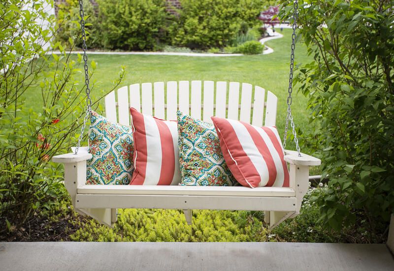 Fashionable Front Porch Furniture Ideas - Shrubhub