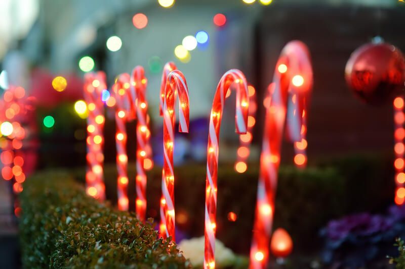 Fun Outdoor Decoration Ideas for Christmas - Shrubhub