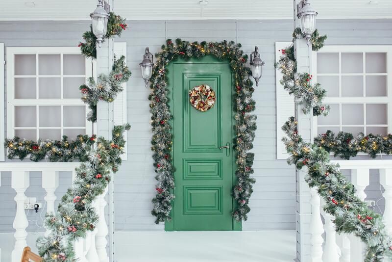 Fun Outdoor Decoration Ideas for Christmas - Shrubhub