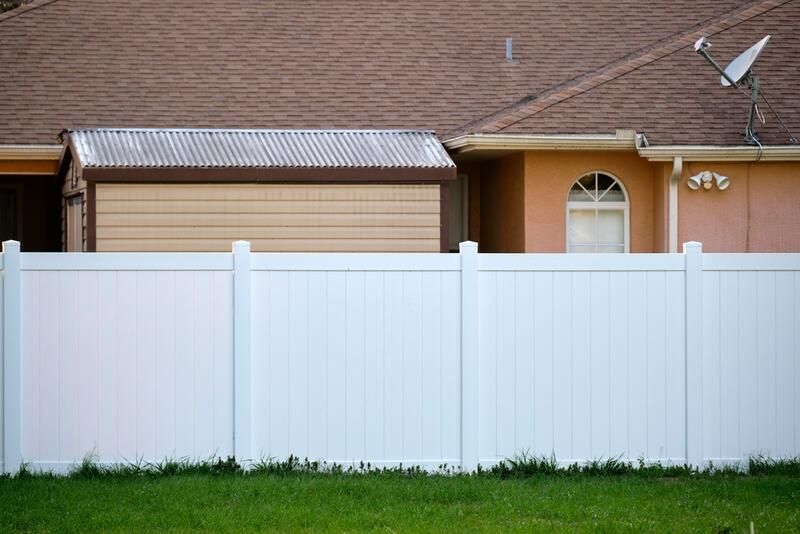 Freshen Up Your Curb Appeal with These Front Yard Fence Ideas - Shrubhub