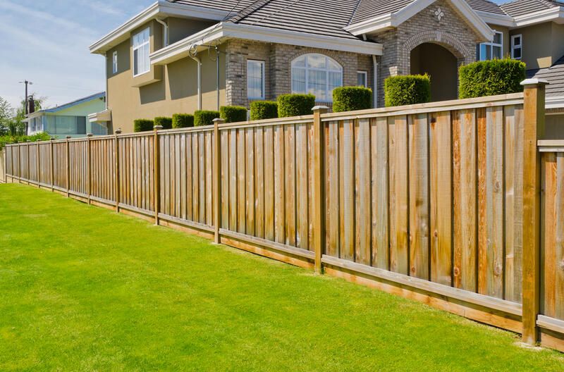 Freshen Up Your Curb Appeal with These Front Yard Fence Ideas - Shrubhub