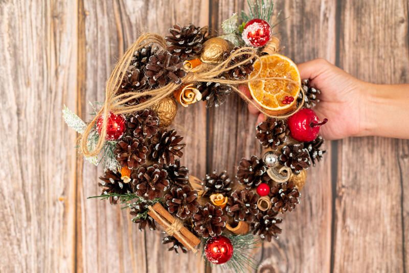 DIY Christmas Wreath Ideas: Make Your Home Stand out With these Great Designs! - Shrubhub