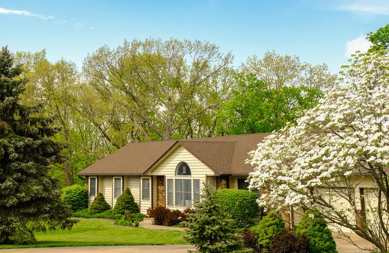  Make Your Home Stand Out with These Ranch House Landscaping Ideas! - Shrubhub