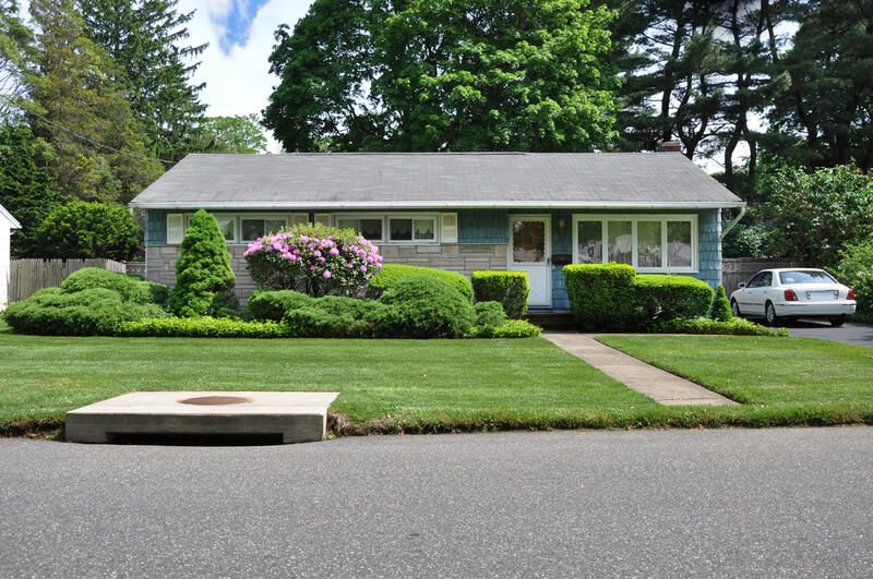 landscaping ideas for front yard ranch house