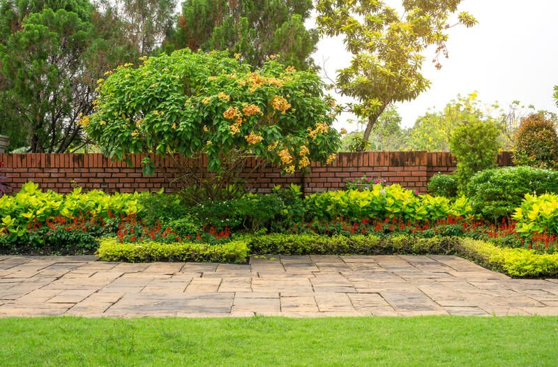 Everything You Need to Know About Brick Edge landscaping - Shrubhub