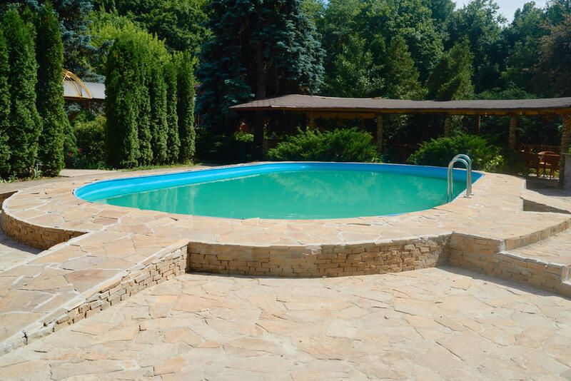 9 Tried and Tested Above Ground Pool Landscaping Ideas to Create a Space that Everyone Can Enjoy - Shrubhub