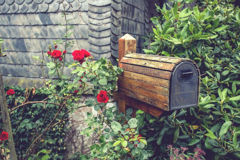 10 Gorgeous Mailbox landscaping Ideas - Shrubhub