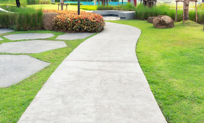 Charming Walkway Ideas to Make Your Garden More Inviting - Shrubhub