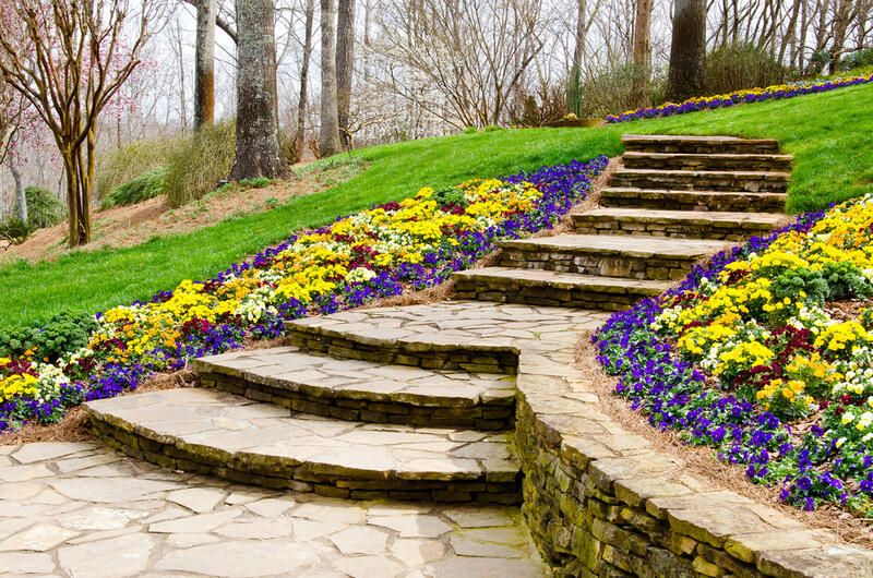 Charming Walkway Ideas to Make Your Garden More Inviting - Shrubhub