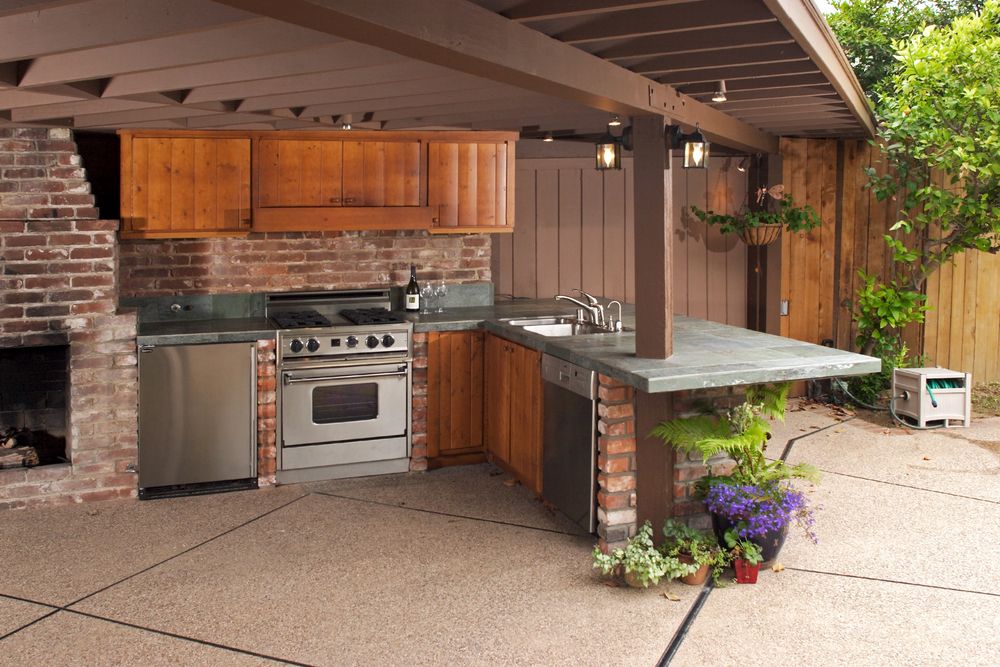 Creative Outdoor Kitchen Ideas for All Types of Cooking Needs - Shrubhub