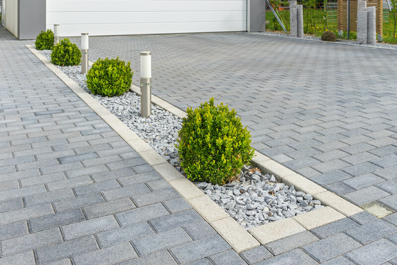 Hardscaping And Water Feature Design Tips for Your Outdoor Space - Shrubhub